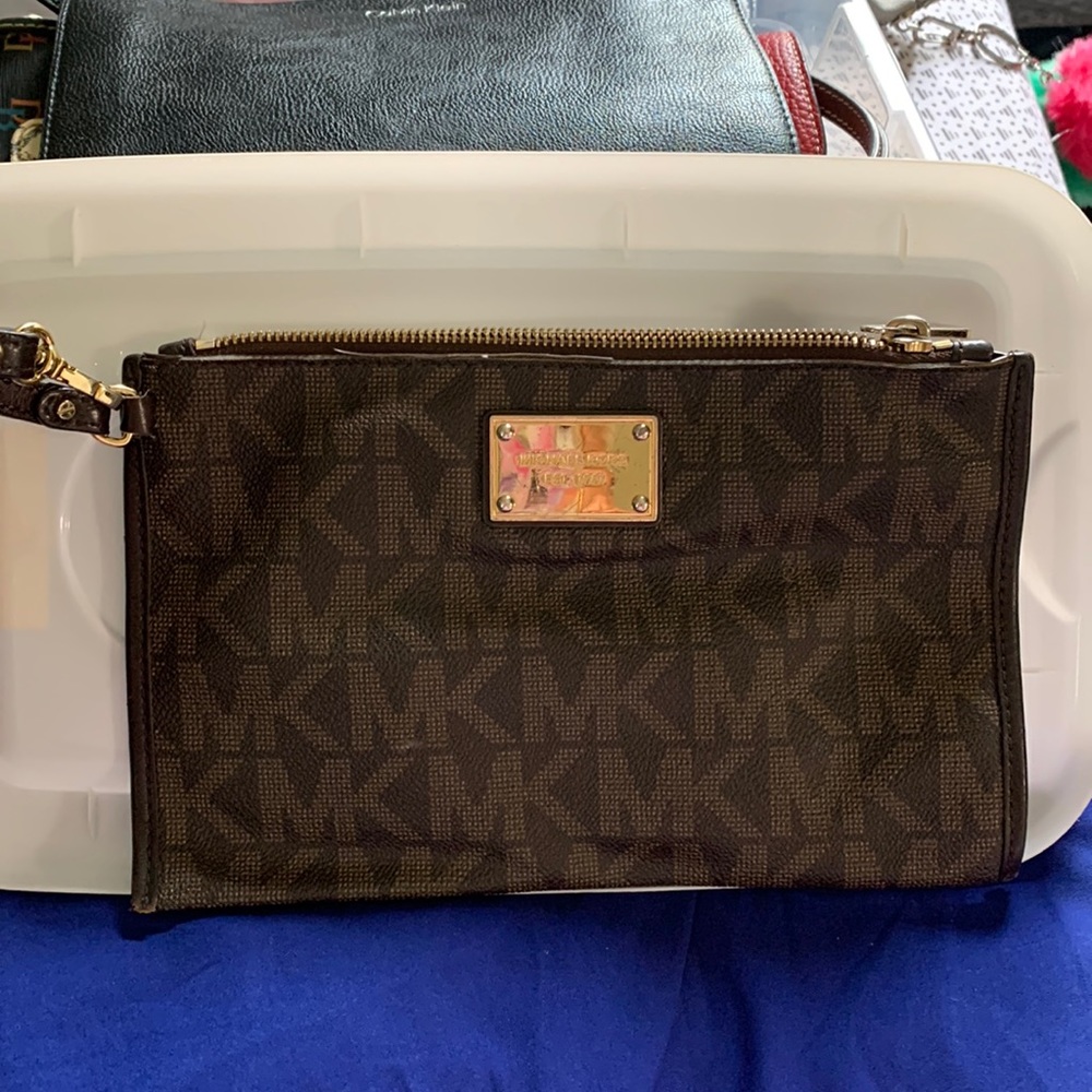 Michael Kors wristlet